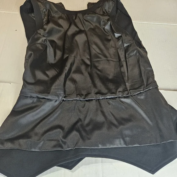 G.I.L.I. (Got It Love It) Women Striking Black Faux Top Size 14 - Picture 9 of 10